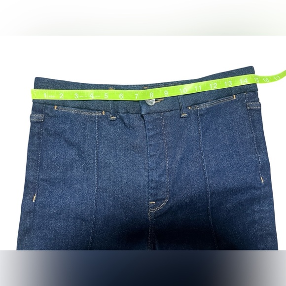 Express High Waisted Dark Wash Wide Leg Cropped Jeans Size 8 Short - Picture 5 of 6